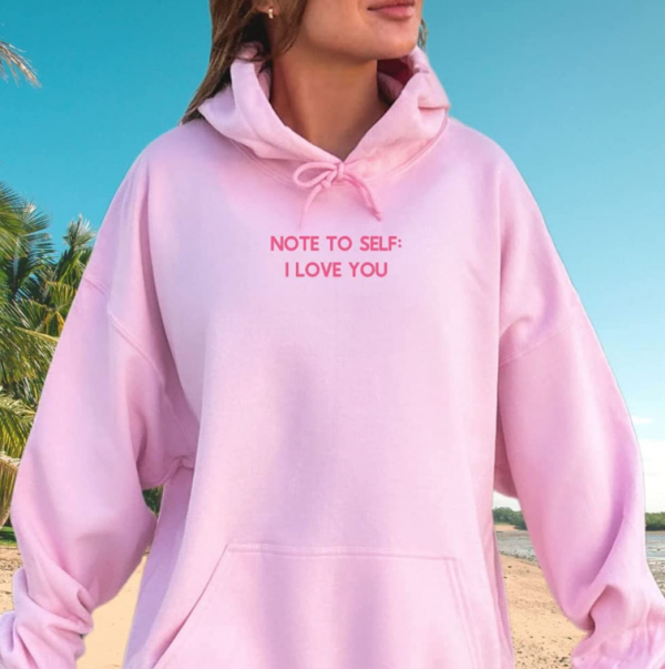 Hoodie dengan gambar kata-kata lucu dan menginspirasi